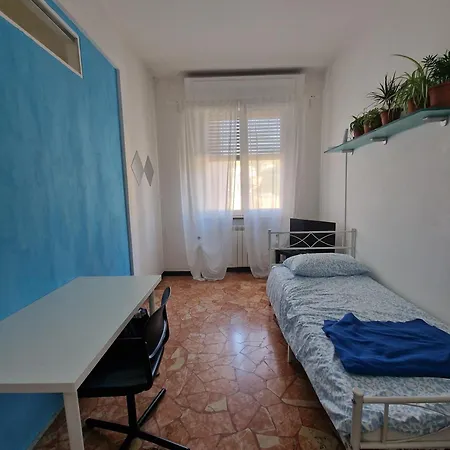 Yalda Apartment 招待所 *