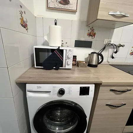 Yalda Apartment 招待所 热那亚